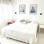 Maison Centre Avec Jardin , Terrasse, Et Garage Velos *