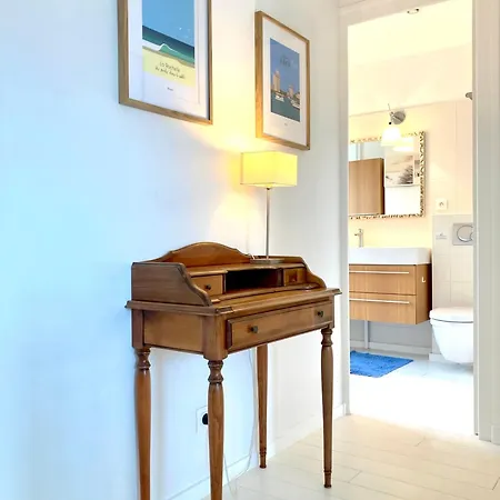 Maison Centre Avec Jardin , Terrasse, Et Garage Velos بيت للعطل