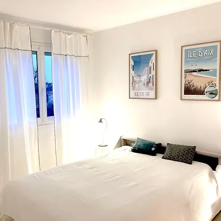 Maison Centre Avec Jardin , Terrasse, Et Garage Velos *