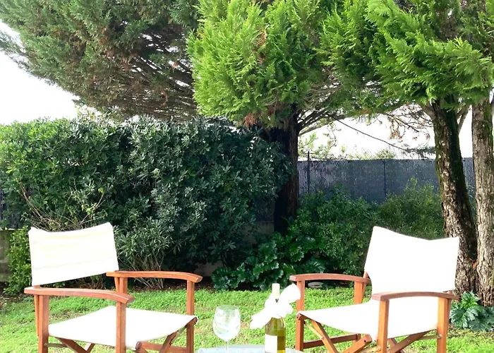 Maison Centre Avec Jardin , Terrasse, Et Garage Velos Сasa de vacaciones