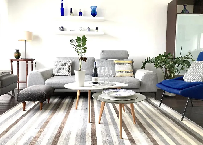 Maison Centre Avec Jardin , Terrasse, Et Garage Velos