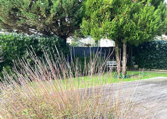 Maison Centre Avec Jardin , Terrasse, Et Garage Velos بيت للعطل لا روشيل