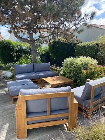 Maison Centre Avec Jardin , Terrasse, Et Garage Velos بيت للعطل *